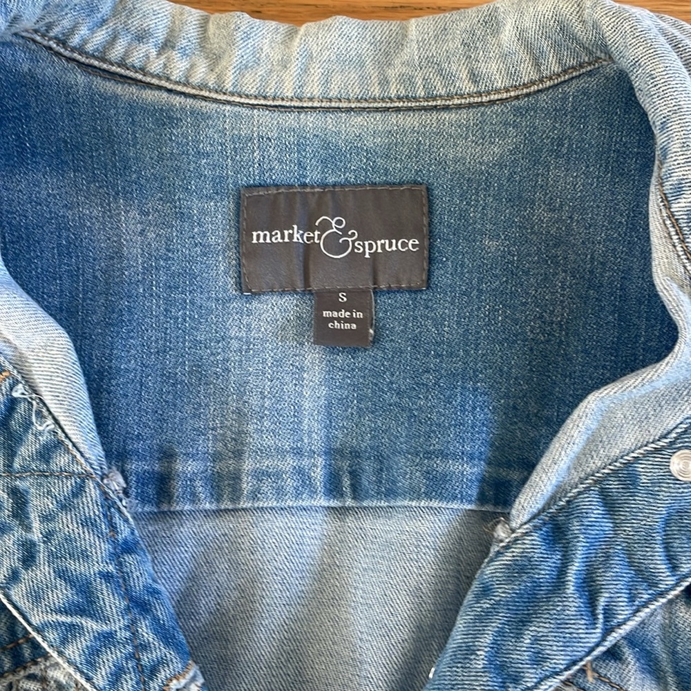 Jean jacket - Picture 2 of 4